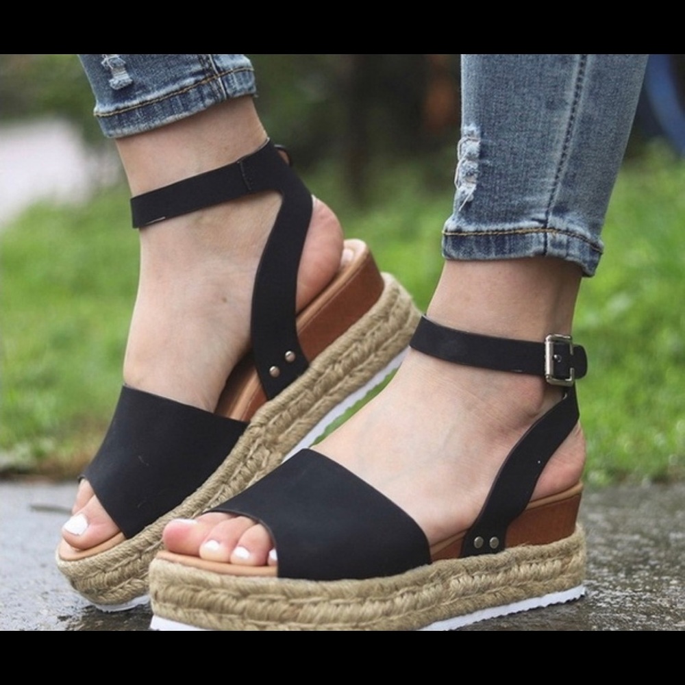STRAP BUCKLE SANDALS - Picture 7 of 8